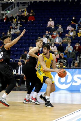 05.12.2021, easyCredit Basketball Bundesliga, BBL, Saison 2021 2022, Herren, Alba Berlin - Chemnitz Niners Yovel Zoosman, Alba Berlin Berlin Mercedes Benz Arena Berlin Germany