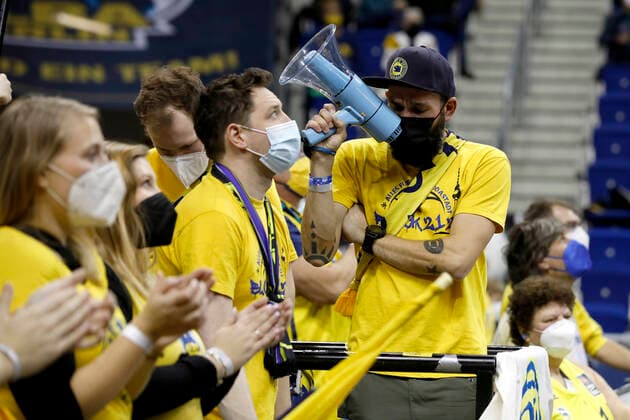 05.12.2021, easyCredit Basketball Bundesliga, BBL, Saison 2021 2022, Herren, Alba Berlin - Chemnitz Niners Berliner Fans Berlin Mercedes Benz Arena Berlin Germany