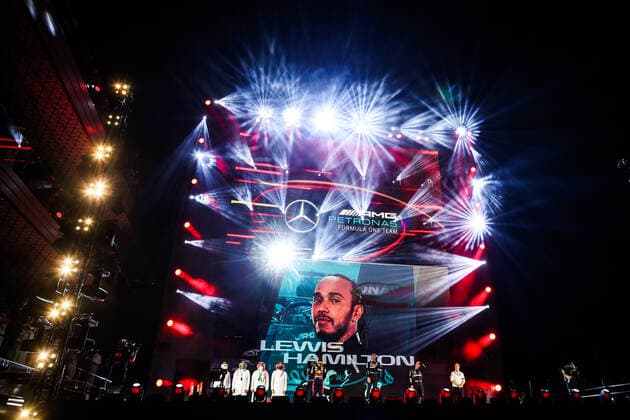 The podium: HAMILTON Lewis (gbr), Mercedes AMG F1 GP W12 E Performance, VERSTAPPEN Max (ned), Red Bull Racing Honda RB16B, BOTTAS Valtteri (fin), Mercedes AMG F1 GP W12 E Performance, portrait during the Formula 1 stc Saudi Arabian Grand Prix 2021, 21th round of the 2021 FIA Formula One World Championship, WM, Weltmeisterschaft from December 3 to 5, 2021 on the Jeddah Corniche Circuit, in Jeddah, Saudi Arabia - F1 - SAUDI ARABIAN GRAND PRIX 2021 - RACE DPPI Panoramic 20211205_GOODEN_FG0O3967