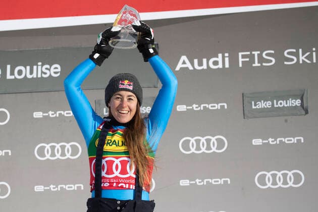 Bilder des Jahres 2021, Sport 12 Dezember Sport Themen der Woche KW48 Super G Weltcup Ladies Lake Louise LAKE LOUISE,CANADA,5.Dec.21 - ALPINE SKIING - FIS World Cup, women, SG. Image shows GOGGIA Sofia ITA. Photo: Sammy Minkoff Agency Helmut Schoderbock Lake Louise Alberta Canada Abfahrtsstrecke Lake Louise *** Super G World Cup Ladies Lake Louise LAKE LOUISE,CANADA,5 Dec 21 ALPINE SKIING FIS World Cup, women, SG Image shows GOGGIA Sofia ITA Photo Sammy Minkoff Agency Helmut Schoderbock Lake Louise Alberta Canada Downhill course Lake Louise