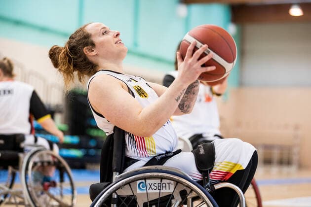 Europameisterschaft Rollstuhlbasketball 06.12.2021 MADRID, SPANIEN 6. Dezember - Rollstuhlbasketball, Deutschland gegen Spanien Frauen, an Tag 3 der Europameisterschaft Rollstuhlbasketball am 06.12.2021 in Polid. Municipal Francisco Fernandez Ochoa in Madrid, Spanien. Vanessa Erskine (Deutschland, 5) Copyright: xBEAUTIFULxSPORTS Wunderlx