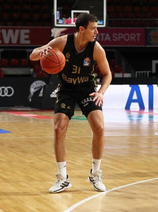 Zan Mark Sisko (Bayern Basketball, 31) am Ball GER, FC Bayern Basketball vs. Academics Heidelberg, Basketball, 1.Bundesliga, Saison 2021 2022, 06.12.2021, GER, FC Bayern Basketball vs. Academics Heidelberg, Basketball, 1.Bundesliga, Saison 2021 2022, 06.12.2021, Muenchen Copyright: xEIBNER MarcelxEngelbrechtx EP_EER