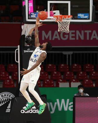 Kelvin Martin (Academics Heidelberg, 10) punktet GER, FC Bayern Basketball vs. Academics Heidelberg, Basketball, 1.Bundesliga, Saison 2021 2022, 06.12.2021, GER, FC Bayern Basketball vs. Academics Heidelberg, Basketball, 1.Bundesliga, Saison 2021 2022, 06.12.2021, Muenchen Copyright: xEIBNER MarcelxEngelbrechtx EP_EER