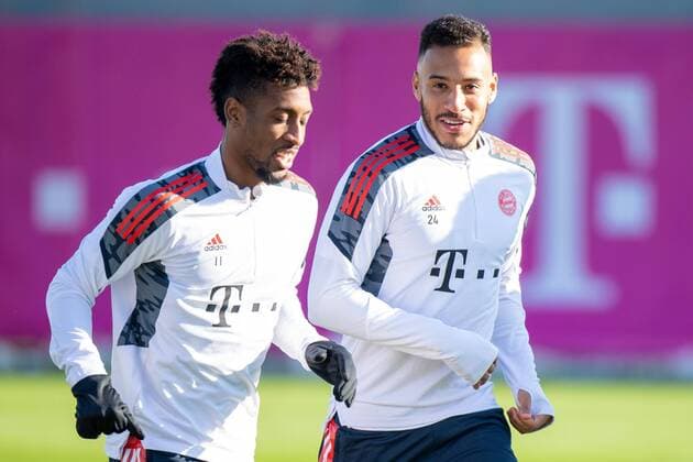 Kingsley Coman 11 (FC Bayern Muenchen), Corentin Tolisso 24 (FC Bayern Muenchen), FC Bayern Muenchen Abschlusstraining FC Barcelona, Barca Saison 2021 2022 an der Saebener Strasse. 07.12.2021 Muenchen Bayern Deutschland