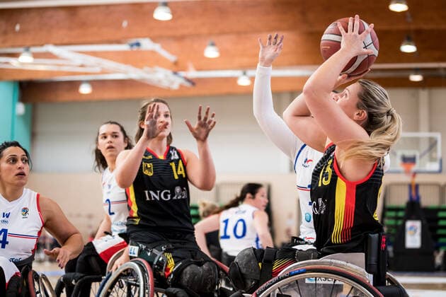 Europameisterschaft Rollstuhlbasketball 08.12.2021 MADRID, SPANIEN 8. Dezember - Rollstuhlbasketball, Frankreich gegen Deutschland Damen, an Tag 5 der Europameisterschaft Rollstuhlbasketball am 08.12.2021 in Polid. Municipal Francisco Fernandez Ochoa in Madrid, Spanien. Svenja Mayer (Deutschland, 13) Copyright: xBEAUTIFULxSPORTS Wunderlx