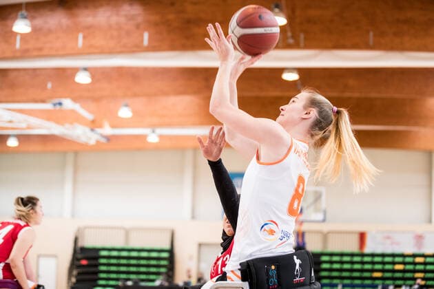 Europameisterschaft Rollstuhlbasketball 08.12.2021 MADRID, SPANIEN 8. Dezember - Rollstuhlbasketball, Niederlande gegen Tuerkei Damen, an Tag 5 der Europameisterschaft Rollstuhlbasketball am 08.12.2021 in Polid. Municipal Francisco Fernandez Ochoa in Madrid, Spanien. Julia Van Der Sprong (Niederlande, 8) Copyright: xBEAUTIFULxSPORTS Wunderlx
