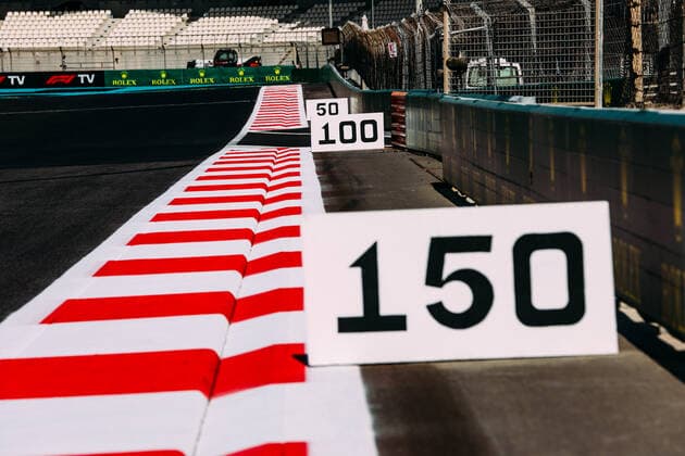 kerb, vibreur, illustration during the Formula 1 Etihad Airways Abu Dhabi Grand Prix 2021, 22th round of the 2021 FIA Formula One World Championship, WM, Weltmeisterschaft from December 10 to 12, 2021 on the Yas Marina Circuit, in Yas Island, Abu Dhabi - F1 - ABU DHABI GRAND PRIX 2021 DPPI Panoramic  03321019_AV6_3884