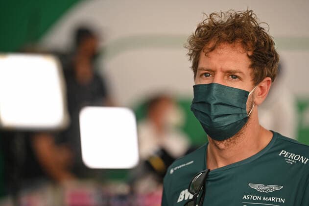 09.12.2021, xekx, Formel 1 FIA, Großer Preis von Abu Dhabi 2021 emspor, Sebastian Vettel (Aston Martin F1 Team, 5) (DFL DFB REGULATIONS PROHIBIT ANY USE OF PHOTOGRAPHS as IMAGE SEQUENCES and or QUASI-VIDEO) Abu Dhabi