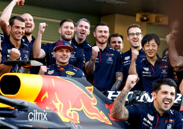 33 Max Verstappen (NED, Red Bull Racing), F1 Grand Prix of Abu Dhabi at Yas Marina Circuit on December 9, 2021 in Abu Dhabi, United Arab Emirates. (Photo by HOCH ZWEI) Abu Dhabi United Arab Emirates