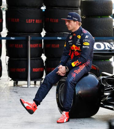 33 Max Verstappen (NED, Red Bull Racing), F1 Grand Prix of Abu Dhabi at Yas Marina Circuit on December 9, 2021 in Abu Dhabi, United Arab Emirates. (Photo by HOCH ZWEI) Abu Dhabi United Arab Emirates