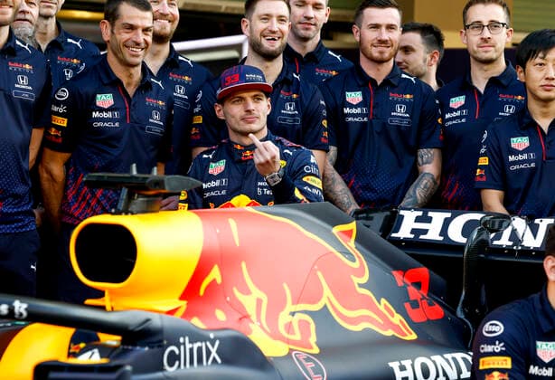 Sport Bilder des Tages 33 Max Verstappen (NED, Red Bull Racing), F1 Grand Prix of Abu Dhabi at Yas Marina Circuit on December 9, 2021 in Abu Dhabi, United Arab Emirates. (Photo by HOCH ZWEI) Abu Dhabi United Arab Emirates