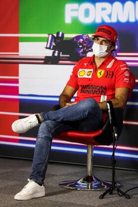 55 Carlos Sainz (ESP, Scuderia Ferrari Mission Winnow), F1 Grand Prix of Abu Dhabi at Yas Marina Circuit on December 9, 2021 in Abu Dhabi, United Arab Emirates. (Photo by HOCH ZWEI) Abu Dhabi United Arab Emirates