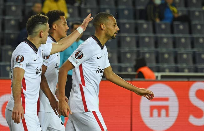 09.12.2021, xjhx, Fussball UEFA Europa League, Fenerbahce Istanbul - Eintracht Frankfurt emspor, v.l. Torjubel nach dem Tor zum celebrating the goal celebrate 0:1 durch Djibril Sow (Eintracht Frankfurt) (DFL DFB REGULATIONS PROHIBIT ANY USE OF PHOTOGRAPHS as IMAGE SEQUENCES and or QUASI-VIDEO) Istanbul