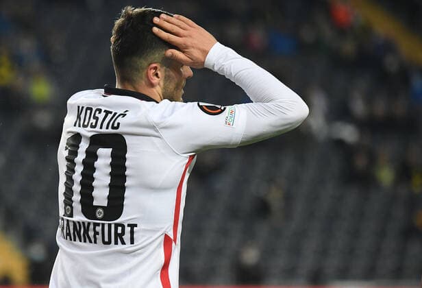09.12.2021, xjhx, Fussball UEFA Europa League, Fenerbahce Istanbul - Eintracht Frankfurt emspor, v.l. Filip Kostic (Eintracht Frankfurt) enttaeuscht traurig frustriert dissapointed (DFL DFB REGULATIONS PROHIBIT ANY USE OF PHOTOGRAPHS as IMAGE SEQUENCES and or QUASI-VIDEO) Istanbul