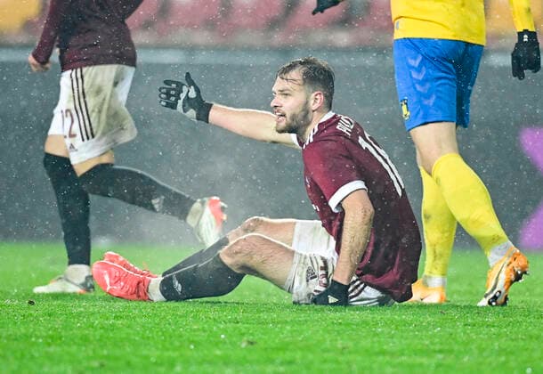 Sport Bilder des Tages Matej Pulkrab of Sparta gestures during the UEFA Europa League group A soccer match Sparta Praha vs Brondby Copenhagen in Prague, Czech Republic, December 9, 2021. (CTKxPhoto RomanxVondrous) CTKPhotoP2021120909297 
