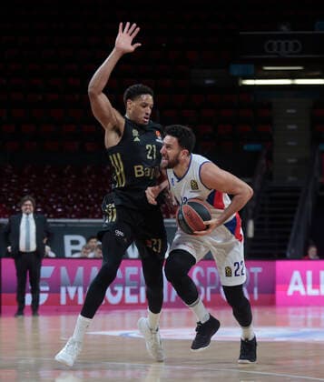 09.12.2018, Euroleague, FC Bayern Basketball vs Anadolou, Audi Dome Muenchen, im Bild: Augustine Rubit (FCB Basketball) vs Vasilje Micic (Anadolou Efes)