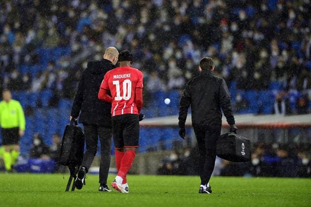 SAN SEBASTIAN - (lr) Noni Madueke of PSV Eindhoven leaves the field during the UEFA Europa League match between Real Sociedad and PSV Eindhoven at Estadio de Anoeta on December 9, 2021 in San Sebastian, Spain. ANP OLAF KRAAK UEFA Europa League 2021 2022 xVIxANPxSportx xxANPxIVx