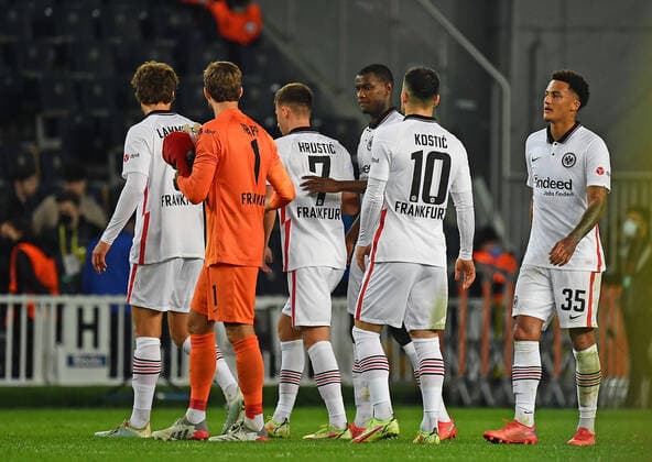 09.12.2021, xjhx, Fussball UEFA Europa League, Fenerbahce Istanbul - Eintracht Frankfurt emspor, v.l. Sam Lammers (Eintracht Frankfurt) Kevin Trapp (Eintracht Frankfurt) Ajdin Hrustic (Eintracht Frankfurt) Evan Ndicka N Dicka N«Dicka (Eintracht Frankfurt) Filip Kostic (Eintracht Frankfurt) Tuta (Eintracht Frankfurt) (DFL DFB REGULATIONS PROHIBIT ANY USE OF PHOTOGRAPHS as IMAGE SEQUENCES and or QUASI-VIDEO) Istanbul