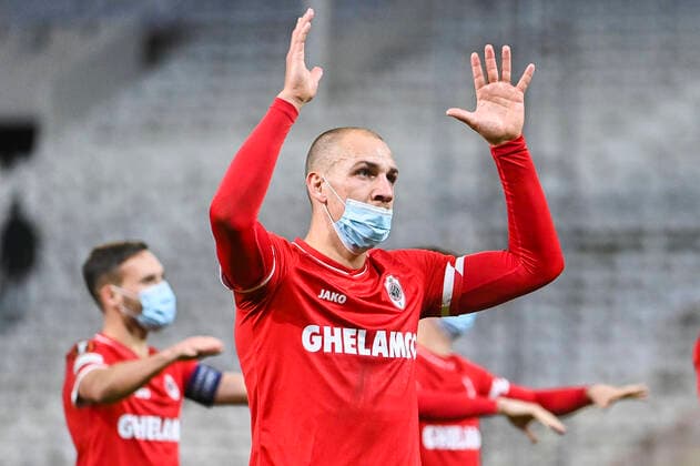 Antwerp s Michael Frey celebrates after winning an Europa League game between Belgian soccer team Royal Antwerp FC and Greek soccer team Olympiacos F.C., Thursday 09 December 2021, in Antwerp, Belgium, on the sixth and last day in Group D of the UEFA Europa League group stage. LAURIExDIEFFEMBACQ  x3152965x