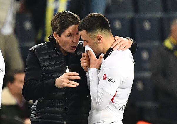 09.12.2021, xjhx, Fussball UEFA Europa League, Fenerbahce Istanbul - Eintracht Frankfurt emspor, v.l. Trainer Oliver Glasner (Eintracht Frankfurt) zautz Filip Kostic (Eintracht Frankfurt) (DFL DFB REGULATIONS PROHIBIT ANY USE OF PHOTOGRAPHS as IMAGE SEQUENCES and or QUASI-VIDEO) Istanbul