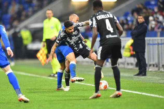 Henrique (lyon) vs Kemar Roof (rangers) FOOTBALL: Olympique Lyonnais vs Rangers FC - Ligue Europa - 09 12 2021 FredericChambert Panoramic 