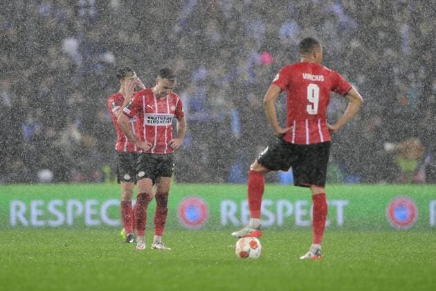 SAN SEBASTIAN - Mario Gotze. PSV lose 3-0 in the UEFA Europa League match against Real Sociedad at Estadio de Anoeta on December 9, 2021 in San Sebastian, Spain. ANP OLAF KRAAK UEFA Europa League 2021 2022 xVIxANPxSportx xxANPxIVx