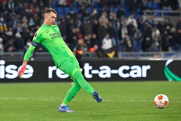 Fernando Muslera (Galatasaray) during the UEFA Europa League football match between SS Lazio and Galatasaray at The Olympic Stadium in Rome on 09 December 2021.  Copyright: xFabrizioxCorradettix xIPAx xx 0