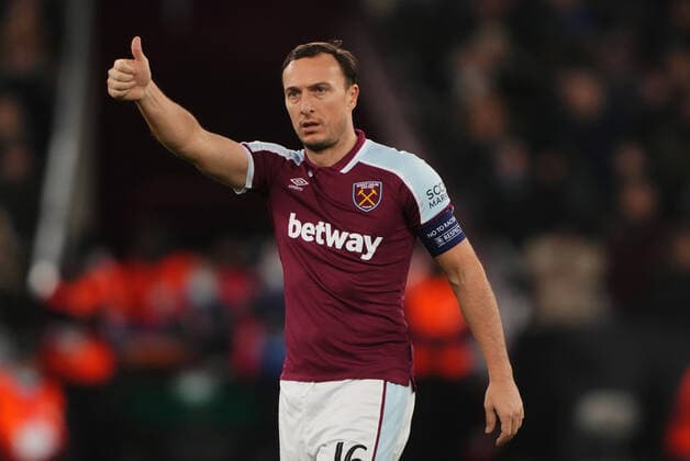 Mandatory Credit: Photo by Jed Leicester Shutterstock (12637592ag) Mark Noble of West Ham gives a thumbs up West Ham United v Dinamo Zagreb, UEFA Europa League, Group H, Football, London Stadium, London, UK - 09 Dec 2021 EDITORIAL USE ONLY No use with unauthorised audio, video, data, fixture lists, club league logos or live services. Online in-match use limited to 120 images, no video emulation. No use in betting, games or single club league player publications. West Ham United v Dinamo Zagreb, UEFA Europa League, Group H, Football, London Stadium, London, UK - 09 Dec 2021 EDITORIAL USE ONLY No use with unauthorised audio, video, data, fixture lists, club league logos or live services. Online in-match use limited to 120 images, no video emulation. No use in betting, games or single club league player publications. Copyright: xJedxLeicester Shutterstockx 12637592ag