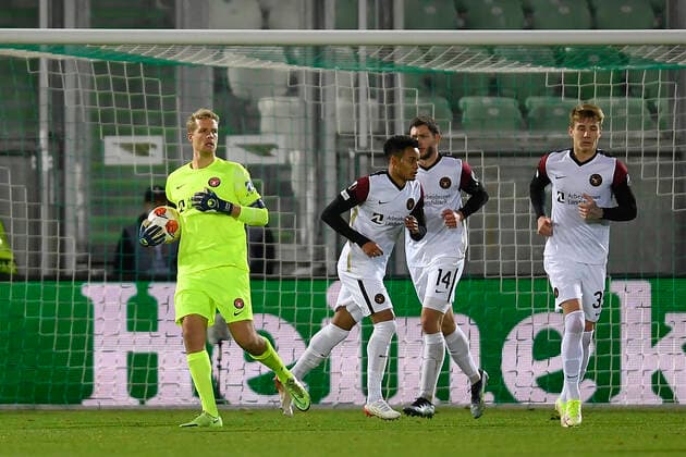 FCM s Jonas Lössl. during the UEFA Europa League Group F football match between PFC Ludogorets and FC Midtjylland on December 9, 2021 at the Ludogorets Arena in Razgrad. Photo by Alex Nicodim Ritzau Scanpix , Razgrad Copyright: RitzauxScanpix AlexxNicodimx spdk20211209-213343-L