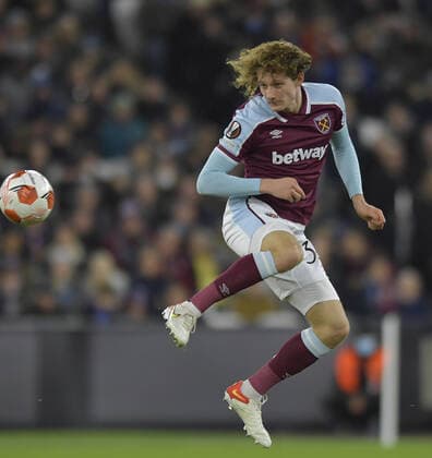 Mandatory Credit: Photo by James GriffithsWest Ham United Shutterstock (12637613ad) Alex Kral of West Ham United in action West Ham United v Dinamo Zagreb, UEFA Europa League, Group H, Football, London Stadium, London, UK - 09 Dec 2021 EDITORIAL USE ONLY No use with unauthorised audio, video, data, fixture lists, club league logos or live services. Online in-match use limited to 120 images, no video emulation. No use in betting, games or single club league player publications. West Ham United v Dinamo Zagreb, UEFA Europa League, Group H, Football, London Stadium, London, UK - 09 Dec 2021 EDITORIAL USE ONLY No use with unauthorised audio, video, data, fixture lists, club league logos or live services. Online in-match use limited to 120 images, no video emulation. No use in betting, games or single club league player publications. Copyright: xJamesxGriffithsWestxHamxUnited Shutterstockx 12637613ad