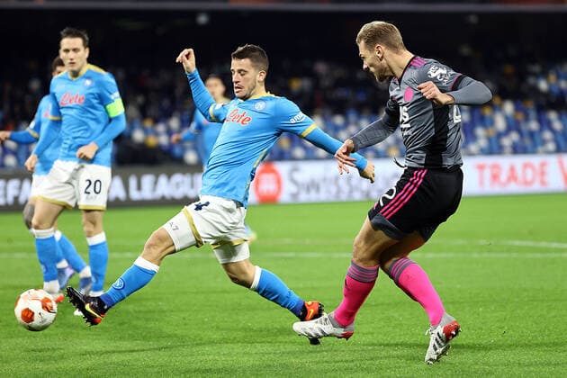 NAPLES, ITALY – DICEMBER 09: Diego Demme of SSC Napoli vies with Kiernan Dewsbury-Hall of Leicester City FC during the UEFA Europa League Group C match between SSC Napoli and Leicester City FC at Stadio Diego Armando Maradona on Dicember 09, 2021 in Naples, Italy Copyright: xFotoagenziax