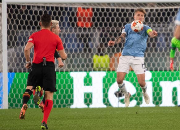 December 9, 2021, Rome, Italy: Lazio s Ciro Immobile in action during Europa League soccer match between SS Lazio and Galatasaray AS at Olimpico Stadium in Rome, 09 December 2021. ANSA MAURIZIO BRAMBATTI Rome Italy - ZUMAa110 20211209_zaf_a110_064 Copyright: xMaurizioxBrambattix