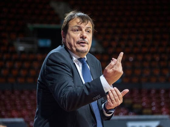 Istanbuls Coach Ergin ATAMAN. Basketball, FC Bayern - Istanbul, am 9.12.2021, Basketball Euroleague, FC Bayern Basketball - Anadolou Efes Istanbul, Saison 2021-2022 in Muenchen, A U D I D O M E, Deutschland. Quelle Copyright Credit : Oryk HAIST