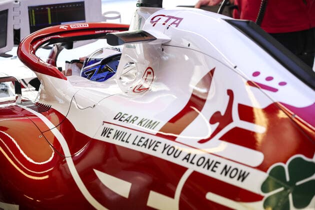 Sport Bilder des Tages RAIKKONEN Kimi (fin), Alfa Romeo Racing ORLEN C41, portrait during the Formula 1 Etihad Airways Abu Dhabi Grand Prix 2021, 22th round of the 2021 FIA Formula One World Championship, WM, Weltmeisterschaft from December 10 to 12, 2021 on the Yas Marina Circuit, in Yas Island, Abu Dhabi - F1 - ABU DHABI GRAND PRIX 2021 DPPI Panoramic  00121045_FG0O8737.JPG