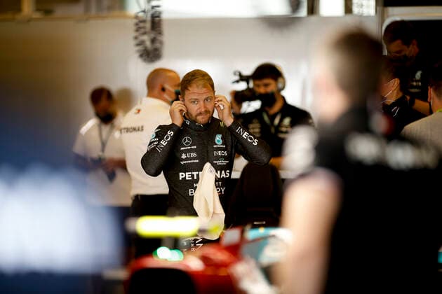 77 Valtteri Bottas (FIN, Mercedes-AMG Petronas F1 Team), F1 Grand Prix of Abu Dhabi at Yas Marina Circuit on December 10, 2021 in Abu Dhabi, United Arab Emirates. (Photo by HOCH ZWEI) Abu Dhabi United Arab Emirates