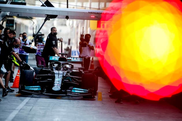 44 Lewis Hamilton (GBR, Mercedes-AMG Petronas F1 Team), F1 Grand Prix of Abu Dhabi at Yas Marina Circuit on December 10, 2021 in Abu Dhabi, United Arab Emirates. (Photo by HOCH ZWEI) Abu Dhabi United Arab Emirates
