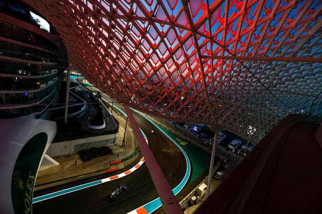 77 Valtteri Bottas (FIN, Mercedes-AMG Petronas F1 Team), F1 Grand Prix of Abu Dhabi at Yas Marina Circuit on December 10, 2021 in Abu Dhabi, United Arab Emirates. (Photo by HOCH ZWEI) Abu Dhabi United Arab Emirates