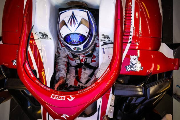 RAIKKONEN Kimi (fin), Alfa Romeo Racing ORLEN C41, portrait garage, box, during the Formula 1 Etihad Airways Abu Dhabi Grand Prix 2021, 22th round of the 2021 FIA Formula One World Championship, WM, Weltmeisterschaft from December 10 to 12, 2021 on the Yas Marina Circuit, in Yas Island, Abu Dhabi - F1 - ABU DHABI GRAND PRIX 2021 DPPI Panoramic 20211210_GOODEN_FGO08759