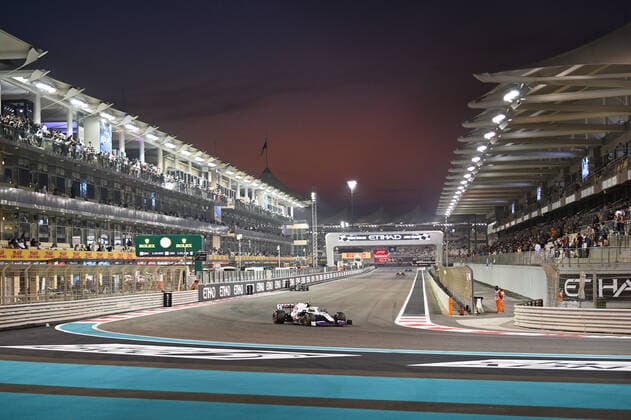10.12.2021, xekx, Formel 1 FIA, Großer Preis von Abu Dhabi 2021 emspor, Mick Schumacher (Haas F1, 47), Formel 1 GP Abu Dhabi 2021 (DFL DFB REGULATIONS PROHIBIT ANY USE OF PHOTOGRAPHS as IMAGE SEQUENCES and or QUASI-VIDEO) Abu Dhabi