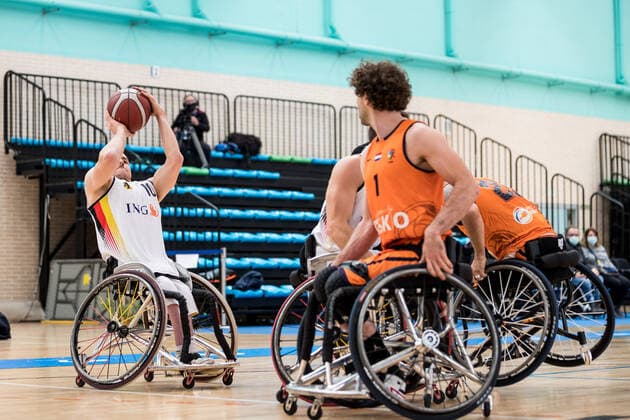 Europameisterschaft Rollstuhlbasketball 10.12.2021 MADRID, SPANIEN 10. Dezember - Rollstuhlbasketball, Halbfinale Deutschland gegen Niederlande Herren an Tag 7 der Europameisterschaft Rollstuhlbasketball am 10.12.2021 in Polid. Municipal Francisco Fernandez Ochoa in Madrid, Spanien. Jan Haller (Deutschland, 10) Copyright: xBEAUTIFULxSPORTS Wunderlx
