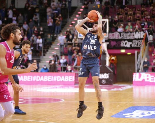 Telekom Baskets Bonn vs. Jordan Geist MLP Academics Heidelberg easyCredit BBL 1. Bundesliga , Saison 2021 2022 , Hauptrunde 10. Spieltag