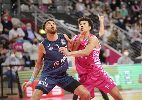 Tyson Ward Telekom Baskets Bonn vs. Brekkott Chapman MLP Academics Heidelberg easyCredit BBL 1. Bundesliga , Saison 2021 2022 , Hauptrunde 10. Spieltag