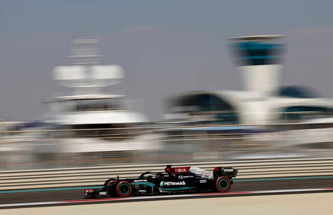44 Lewis Hamilton (GBR, Mercedes-AMG Petronas F1 Team), F1 Grand Prix of Abu Dhabi at Yas Marina Circuit on December 11, 2021 in Abu Dhabi, United Arab Emirates. (Photo by HOCH ZWEI) Abu Dhabi United Arab Emirates