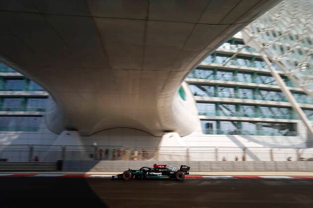 77 Valtteri Bottas (FIN, Mercedes-AMG Petronas F1 Team), F1 Grand Prix of Abu Dhabi at Yas Marina Circuit on December 11, 2021 in Abu Dhabi, United Arab Emirates. (Photo by HOCH ZWEI) Abu Dhabi United Arab Emirates
