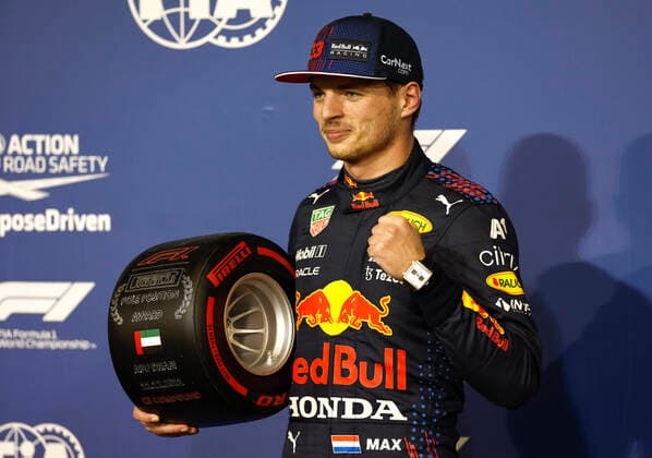 Sport Bilder des Tages 33 Max Verstappen (NED, Red Bull Racing), F1 Grand Prix of Abu Dhabi at Yas Marina Circuit on December 11, 2021 in Abu Dhabi, United Arab Emirates. (Photo by HOCH ZWEI) Abu Dhabi United Arab Emirates