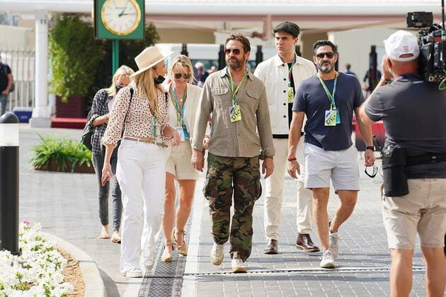 FORMULA 1 ETIHAD AIRWAYS ABU DHABI GRAND PRIX 2021 11.12.2021, Yas Marina Circuit, Abu Dhabi, FORMULA 1 ETIHAD AIRWAYS ABU DHABI GRAND PRIX 2021 , im Bild Schauspieler Gerard Butler im Fahrerlager von Abu Dhabi.