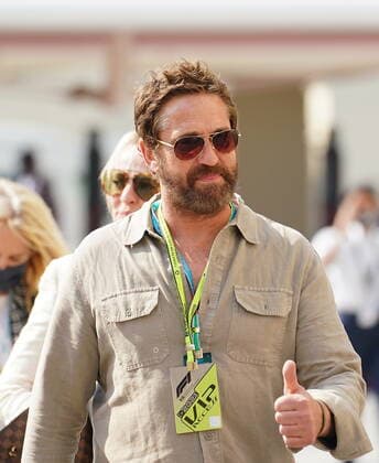 FORMULA 1 ETIHAD AIRWAYS ABU DHABI GRAND PRIX 2021 11.12.2021, Yas Marina Circuit, Abu Dhabi, FORMULA 1 ETIHAD AIRWAYS ABU DHABI GRAND PRIX 2021 , im Bild Schauspieler Gerard Butler im Fahrerlager von Abu Dhabi.