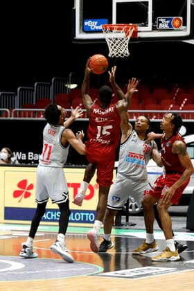 11.12.2021, easyCredit Basketball Bundesliga, BBL, Saison 2021 2022, Herren, Chemnitz Niners - Jobstairs Giessen 46ers Frantz Massenat, Niners Chemnitz Chemnitz Messe Chemnitz Sachsen Germany