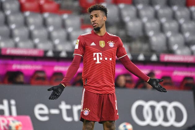 Kingsley COMAN (Bayern Muenchen), ratlos,Gestik, Aktion,Einzelbild,angeschnittenes Einzelmotiv,Halbfigur,halbe Figur. Fussball 1. Bundesliga Saison 2021 2022,15.Spieltag, Spieltag15. FC Bayern Muenchen-1.FSV Mainz 05 2-1, am 11.12.2021, A L L I A N Z A R E N A Muenchen.
