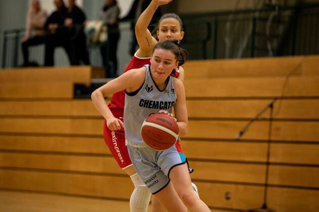 11.12.2021, 2. Toyota Damen Basketball Bundesliga Nord, DBBL, Saison 2021 2022, Damen, Chemcats Chemnitz - BG 89 AVIDES Hurricanes Nicole Brochlitz, ChemCats Chemnitz Chemnitz Sporthalle am Schlossteich Sachsen Germany
